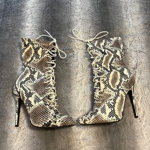Meshki makenna snake print lace up boot Size 8